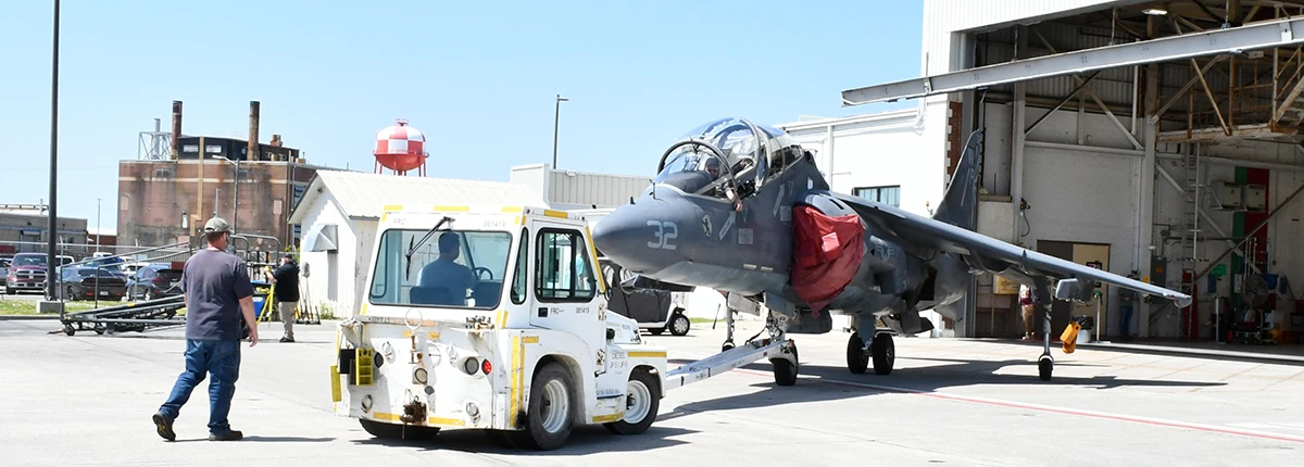 El ltimo de los TAV-8B Harrier II de los Marines de los Estados Unidos, que ha pasado la revisin PMI. Foto: NAVAIR